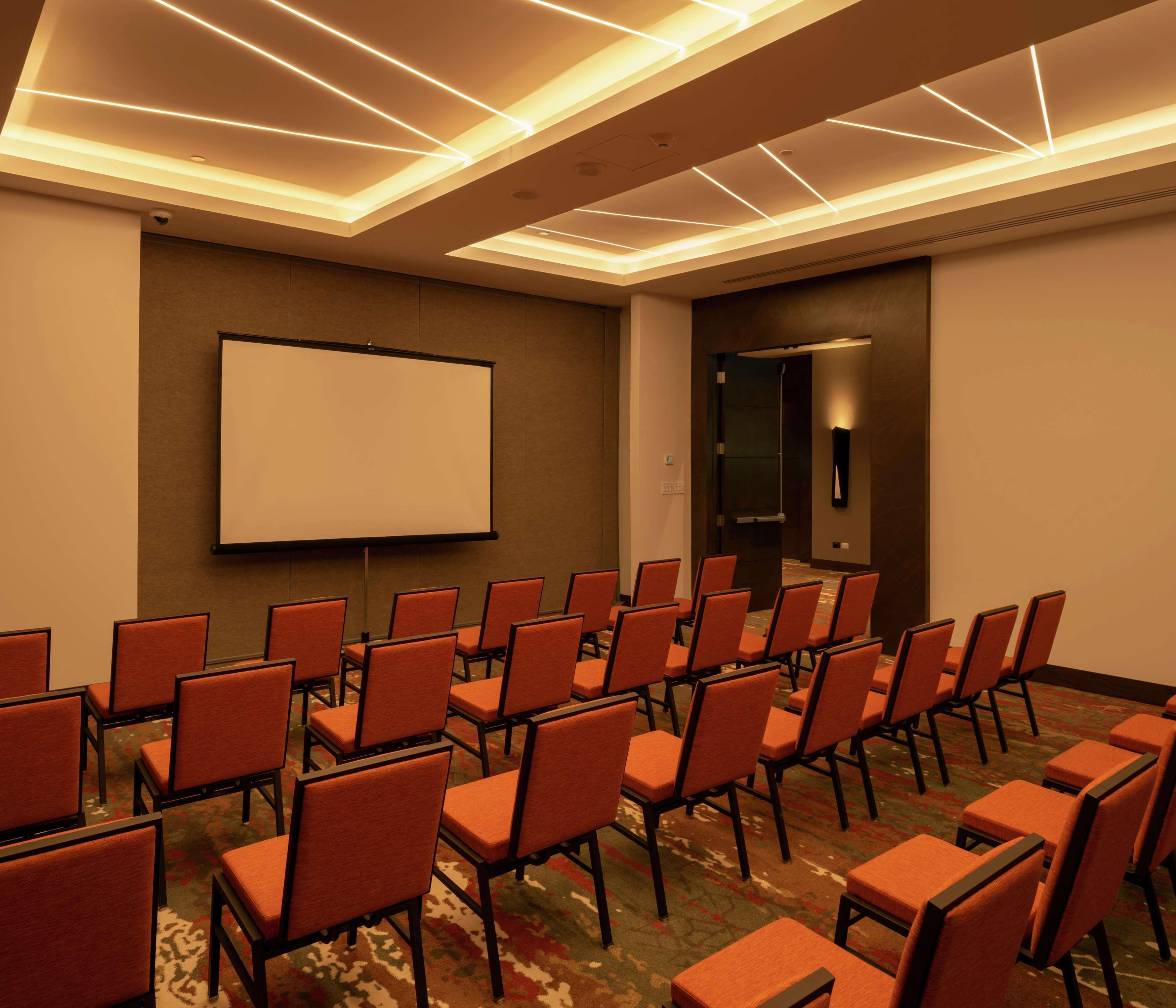 Hotel Hilton Garden 3*